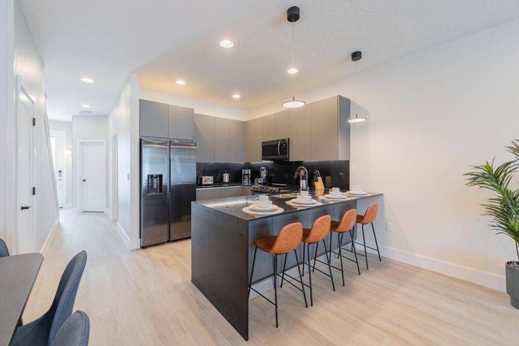 奥兰多**Brand New** Luxurious Decor Townhouse With Private Pool Hit17145别墅 外观 照片
